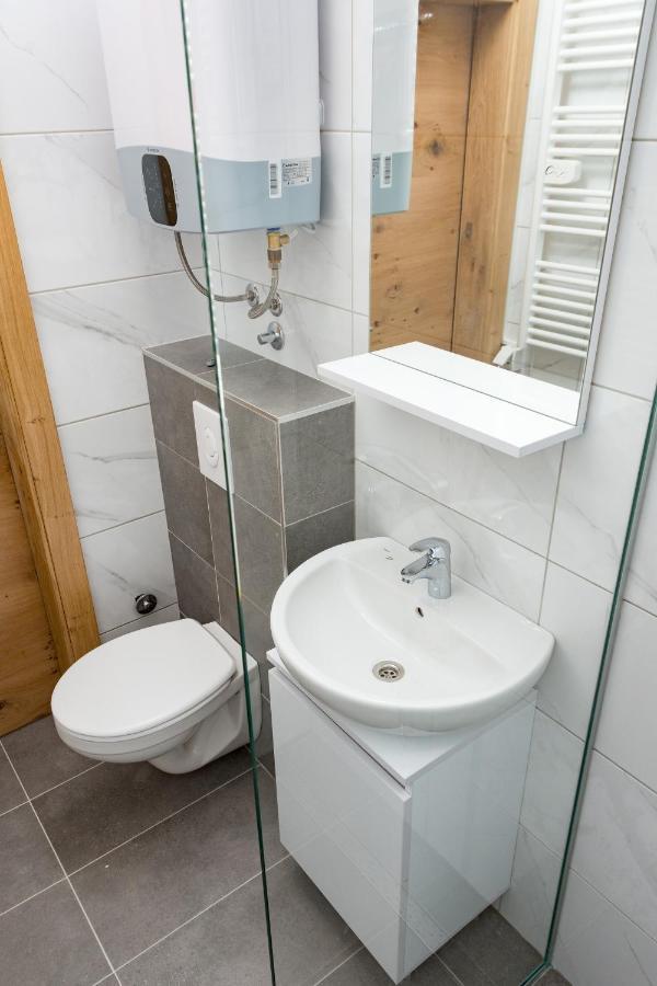 יהורינה Apartmani Kamavu מראה חיצוני תמונה