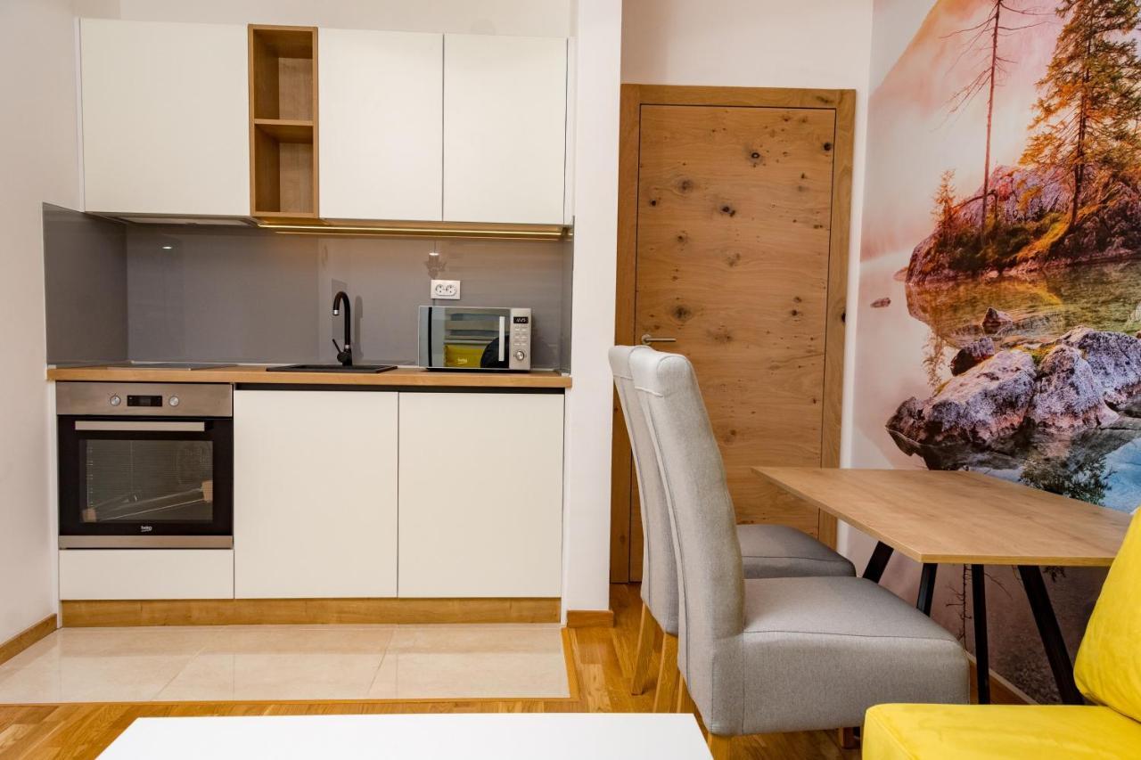 יהורינה Apartmani Kamavu מראה חיצוני תמונה
