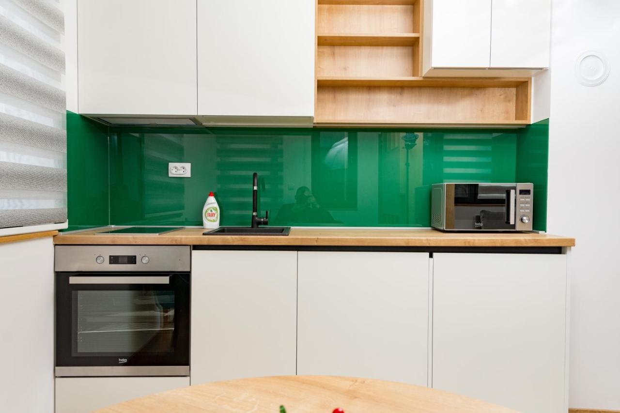יהורינה Apartmani Kamavu מראה חיצוני תמונה